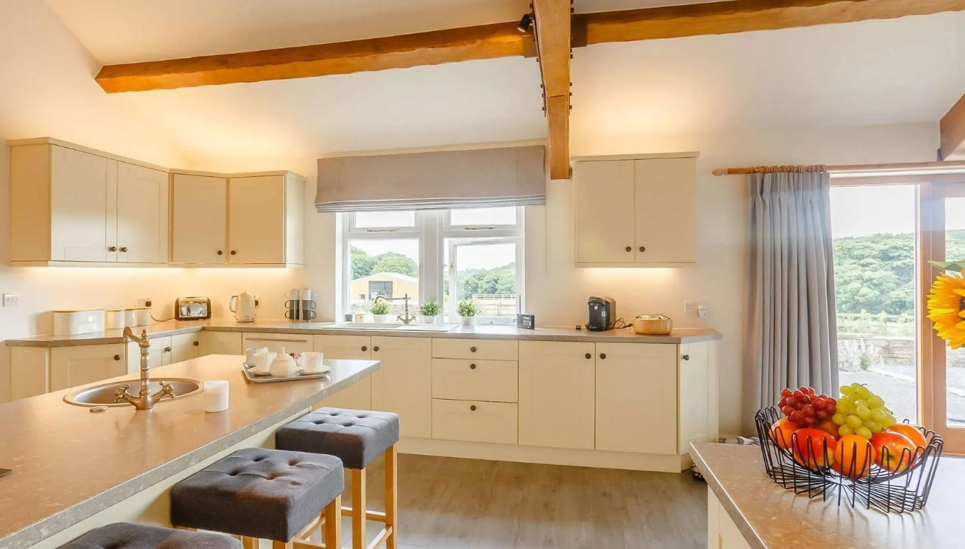 3 Bed In Denby Dale 88924 Villa 0*,